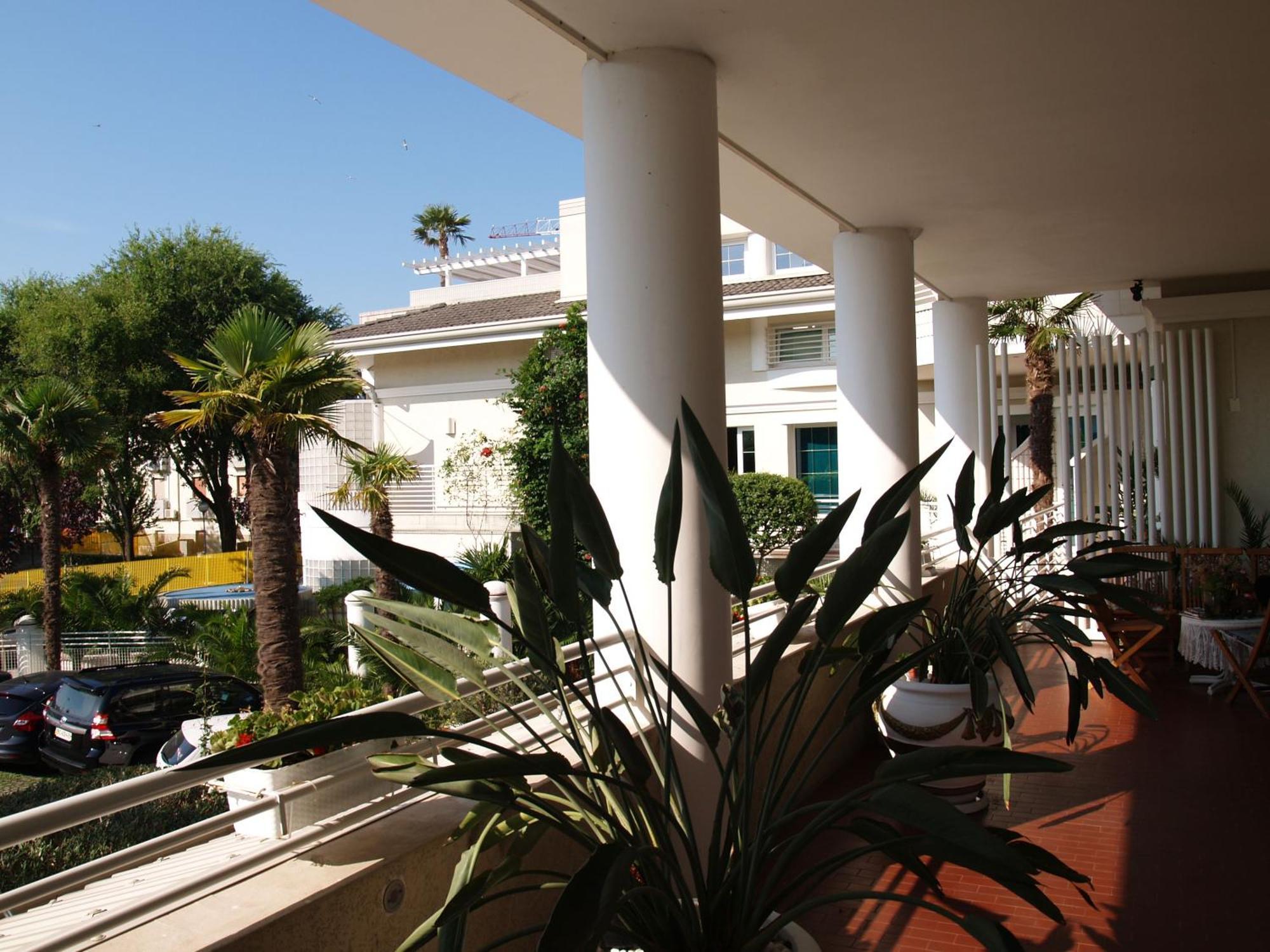 Casa Zaccolo - Adults Only Apartment Lignano Sabbiadoro Bagian luar foto